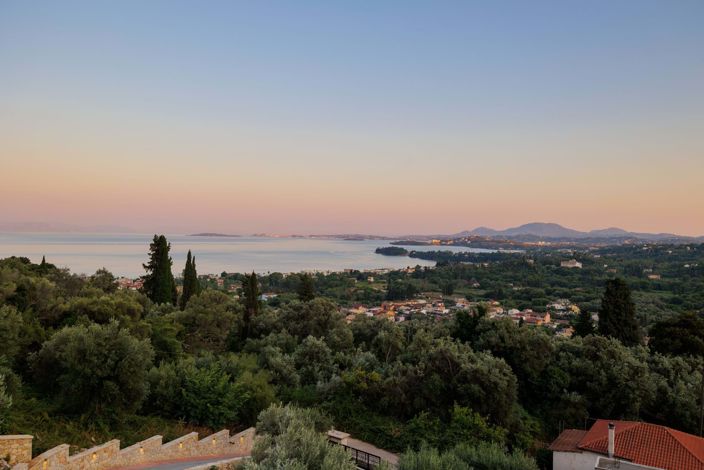 Image No.23-4 Bed House for sale