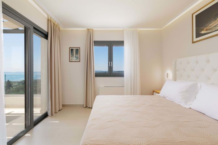 Image No.24-4 Bed House for sale