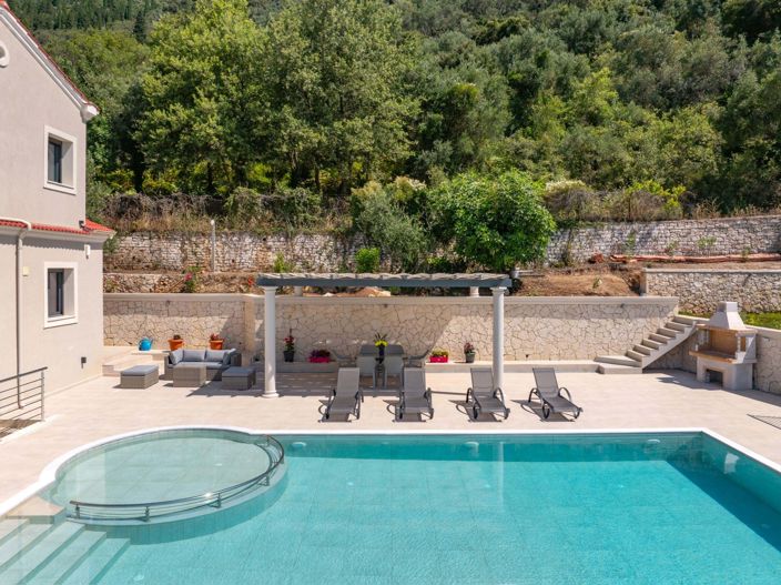 Image No.27-4 Bed House for sale