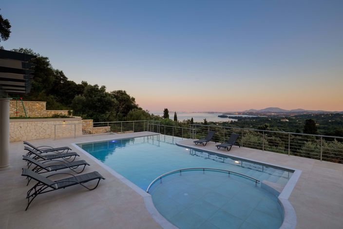 Image No.28-4 Bed House for sale