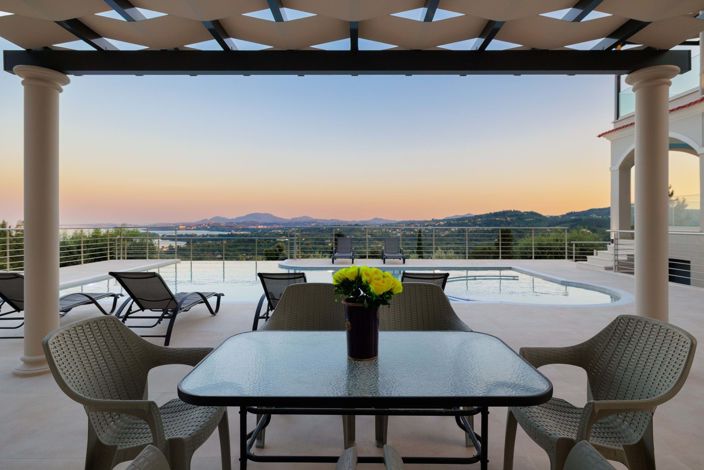 Image No.29-4 Bed House for sale