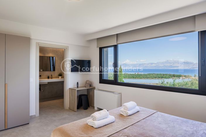 Image No.17-4 Bed House for sale