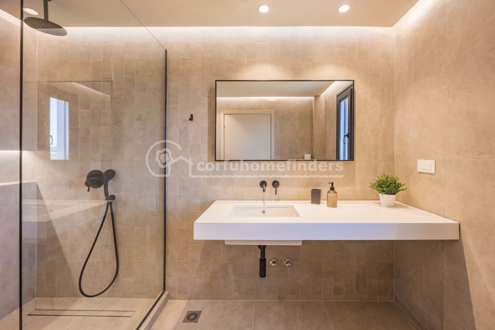 Image No.19-4 Bed House for sale