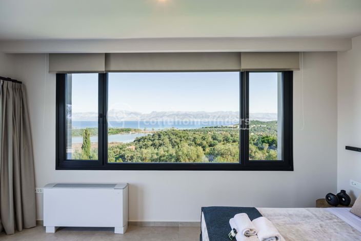 Image No.28-4 Bed House for sale