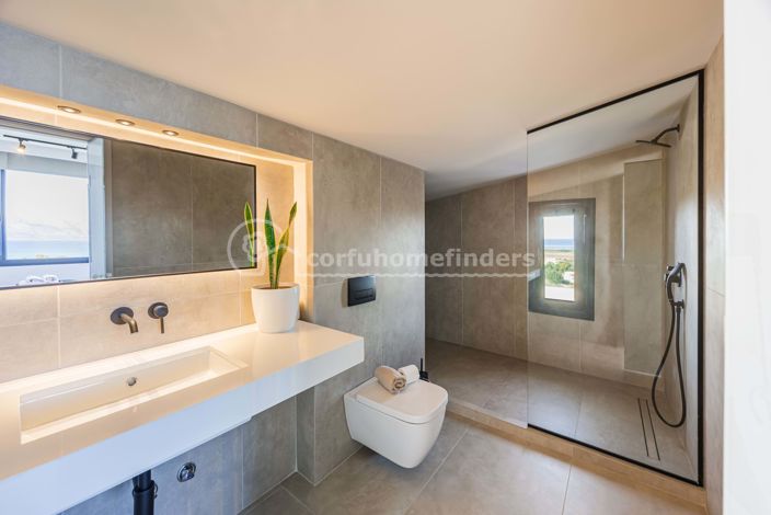 Image No.29-4 Bed House for sale