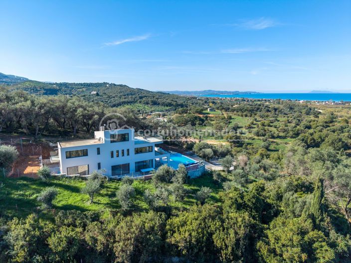 Image No.4-4 Bed House for sale