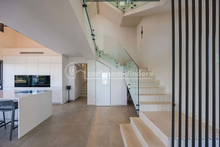 Image No.7-4 Bed House for sale