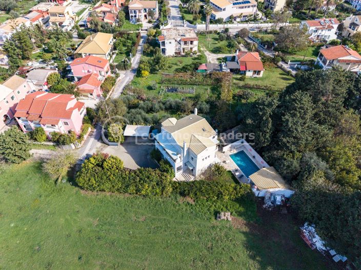 Image No.18-4 Bed House for sale