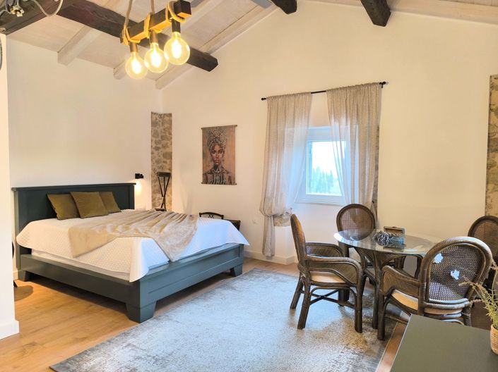 Image No.9-1 Bed House for sale