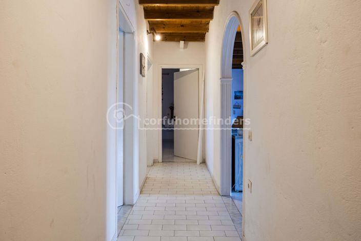 Image No.11-3 Bed House for sale