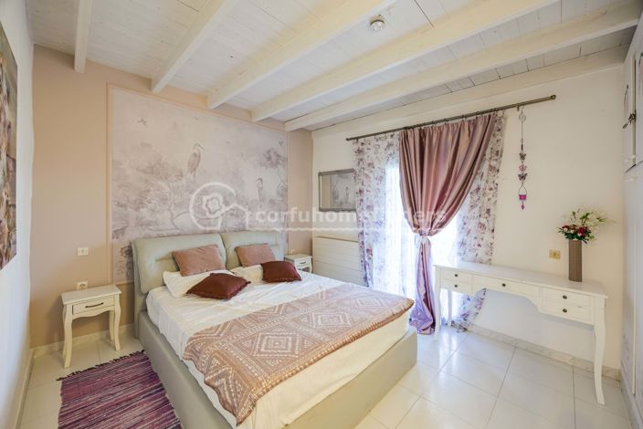 Image No.13-3 Bed House for sale