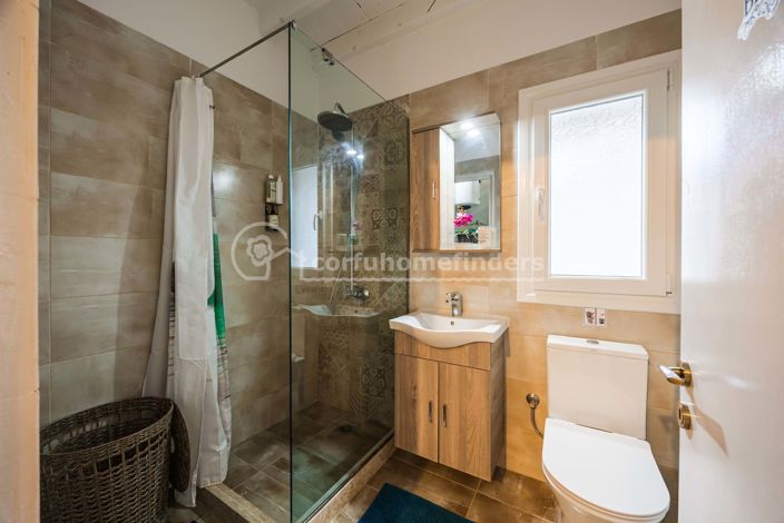 Image No.14-3 Bed House for sale