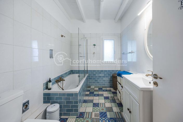 Image No.17-3 Bed House for sale