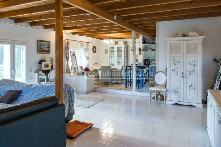 Image No.6-3 Bed House for sale