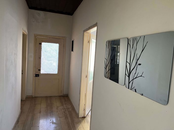 Image No.10-2 Bed House for sale