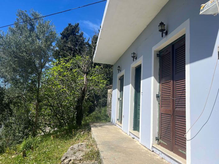 Image No.1-2 Bed House for sale