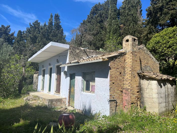 Image No.12-2 Bed House for sale