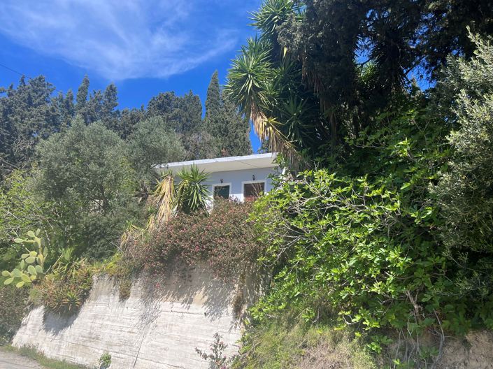 Image No.2-2 Bed House for sale