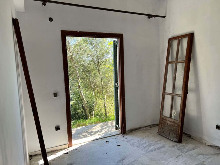 Image No.7-2 Bed House for sale