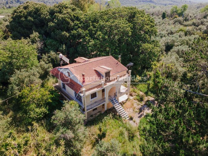 Image No.3-5 Bed House for sale