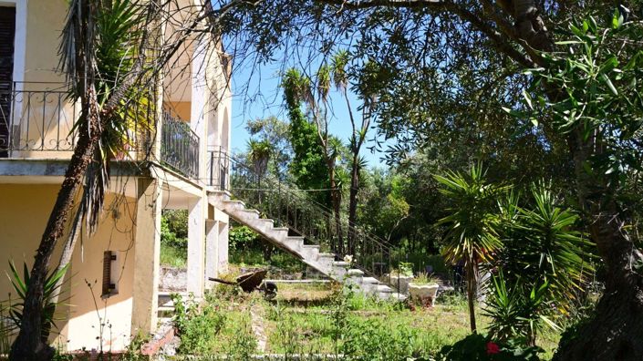 Image No.4-5 Bed House for sale