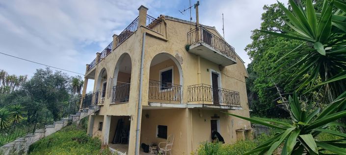 Image No.5-5 Bed House for sale