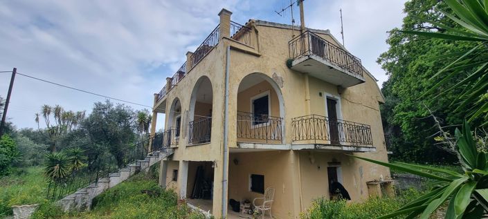 Image No.7-5 Bed House for sale