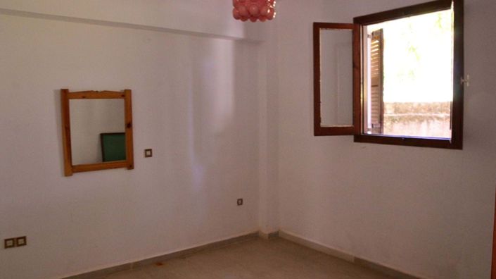 Image No.9-5 Bed House for sale