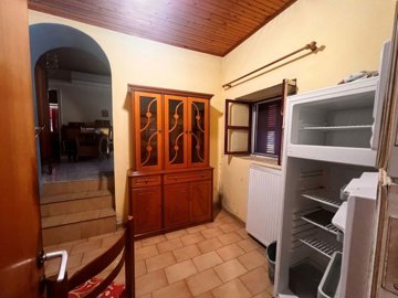 fe4d417d-9933-4429-ba8f-e5a383ff6027