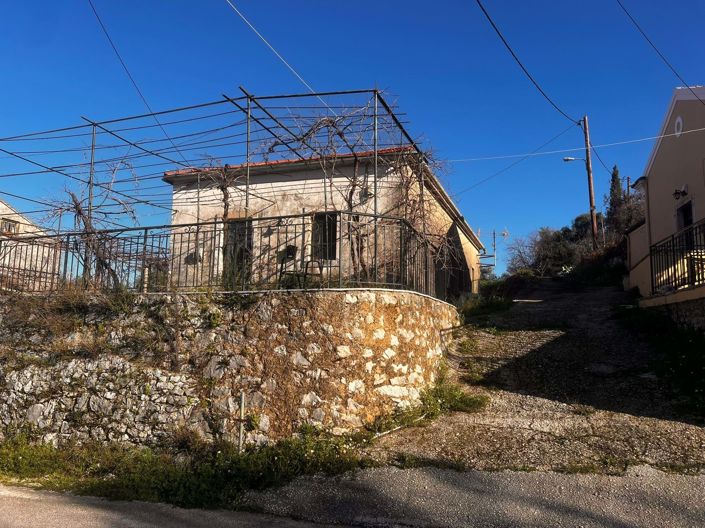 Image No.8-2 Bed House for sale