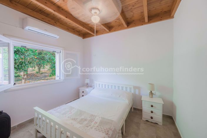 Image No.10-3 Bed House for sale