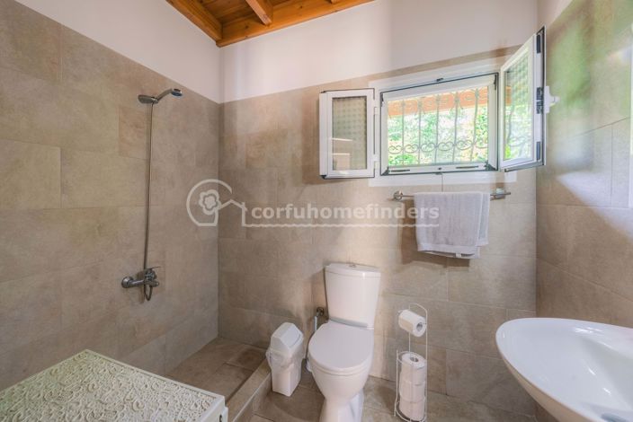 Image No.12-3 Bed House for sale