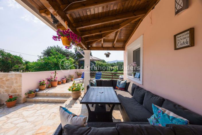 Image No.6-3 Bed House for sale