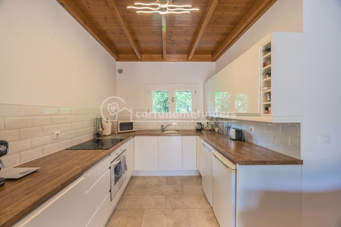 Image No.9-3 Bed House for sale