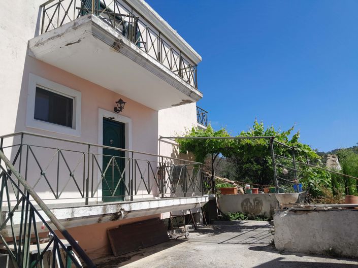 Image No.1-4 Bed House for sale