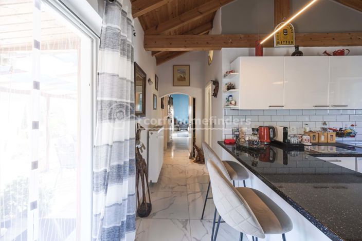 Image No.10-2 Bed House for sale