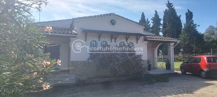 Image No.1-3 Bed House for sale