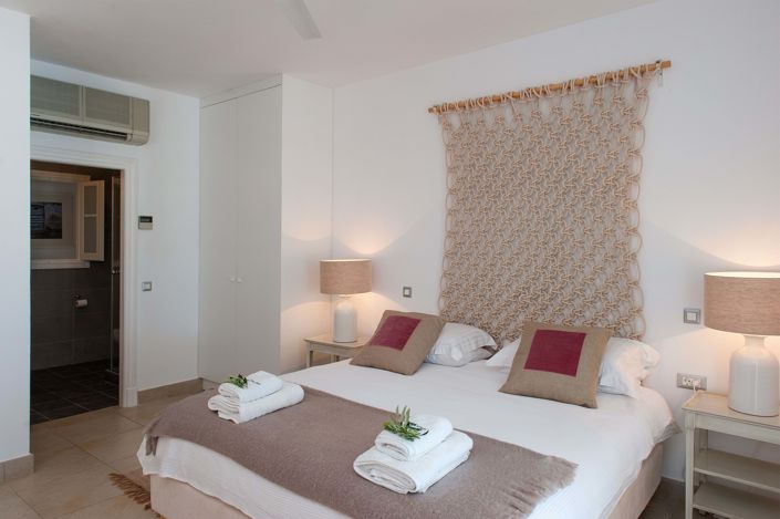 Image No.25-7 Bed House for sale