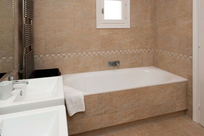 Image No.28-7 Bed House for sale