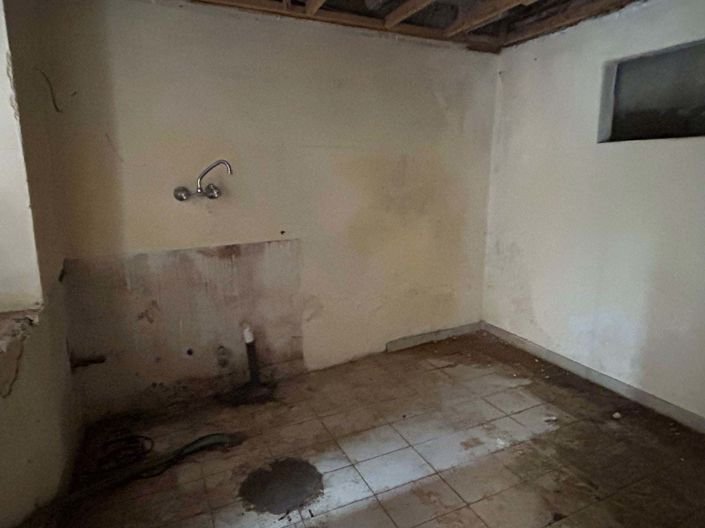 Image No.5-House for sale