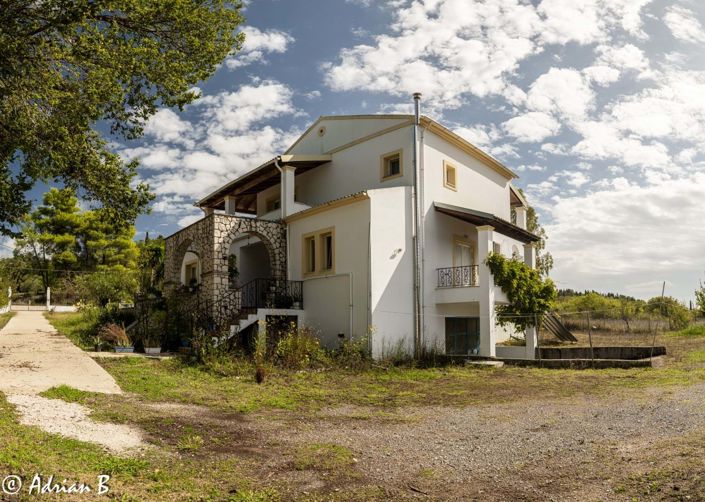 Image No.2-4 Bed House for sale