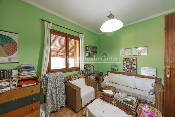 Image No.14-5 Bed House for sale