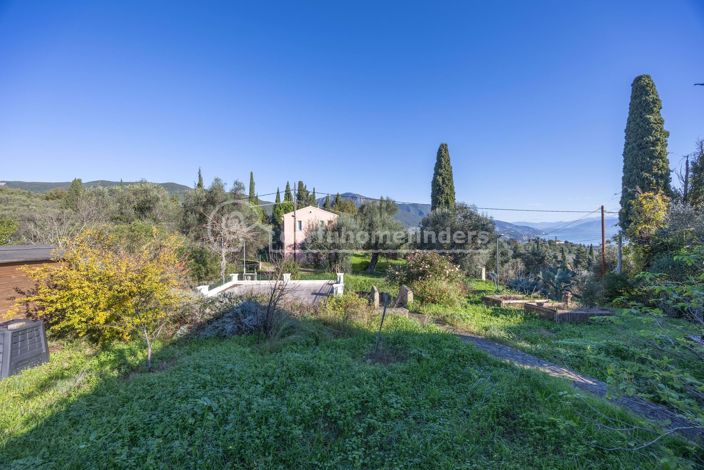 Image No.3-5 Bed House for sale