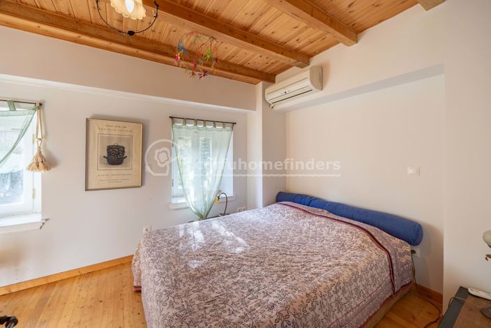 Image No.11-3 Bed House for sale