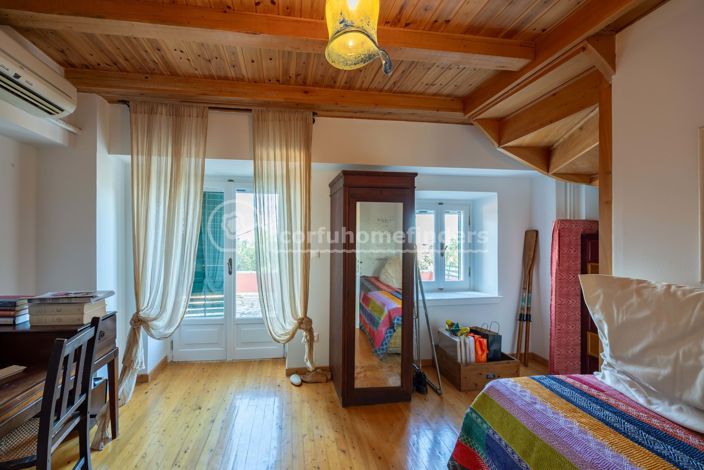 Image No.14-3 Bed House for sale