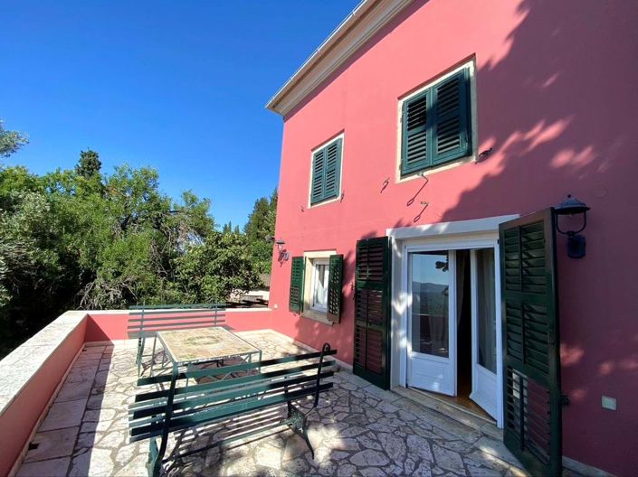 Image No.15-3 Bed House for sale