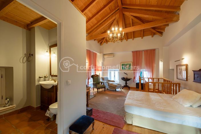 Image No.18-3 Bed House for sale