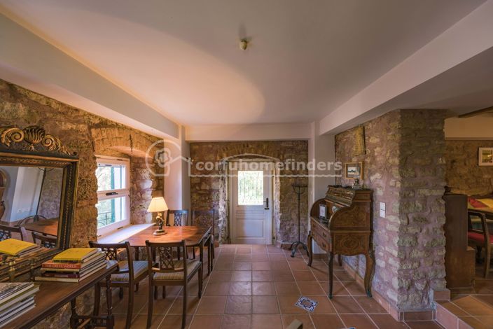 Image No.8-3 Bed House for sale