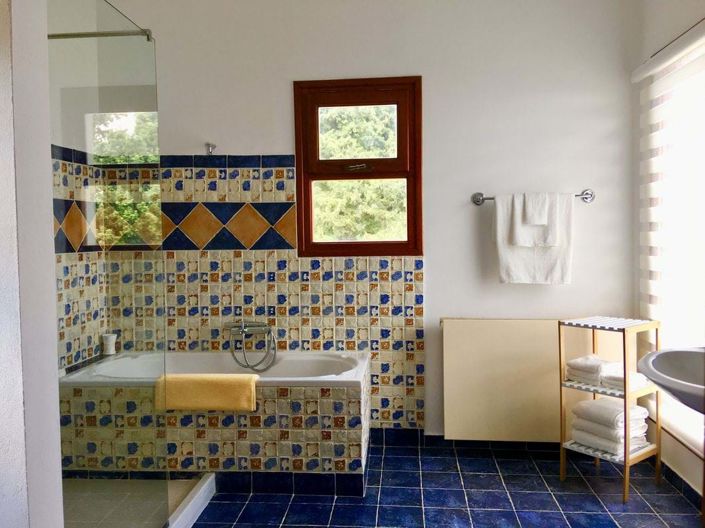 Image No.10-3 Bed House for sale