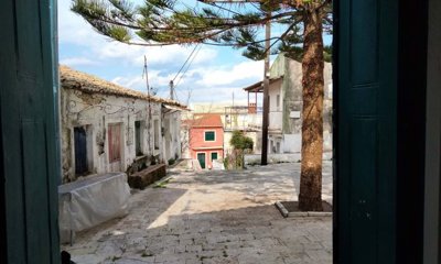 b8db6b9b-81f5-43ee-af93-8fbcb5b75cbd